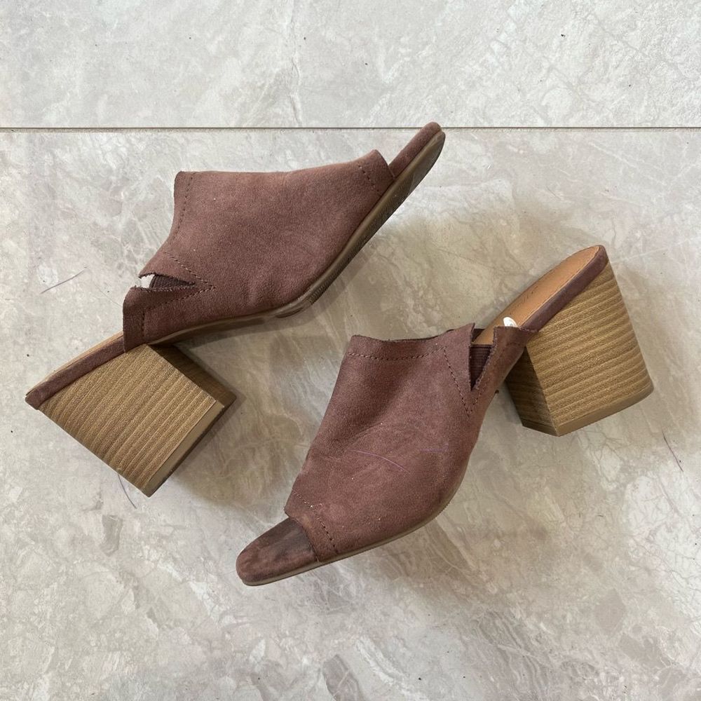 Universal Thread Women's Brown Black Heel Sandals Size 8 - Picture 2 of 3